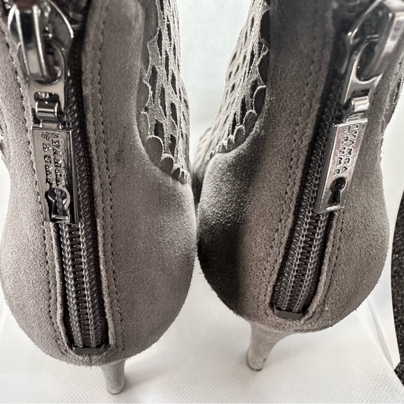 Ivanka Trump High Heels - Picture 5 of 10